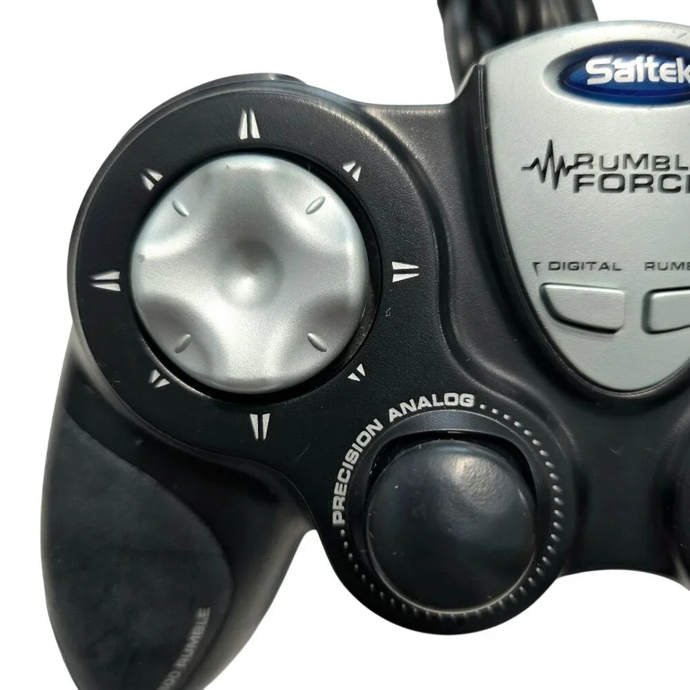 Saitek Rumble Force Wired Game Controller P2500 USB PC Gaming Gameplay Analog